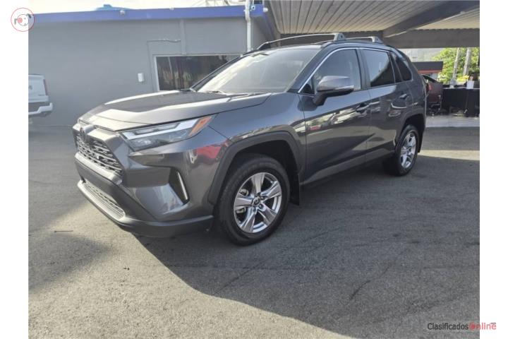 2025 TOYOTA XLE RAV4