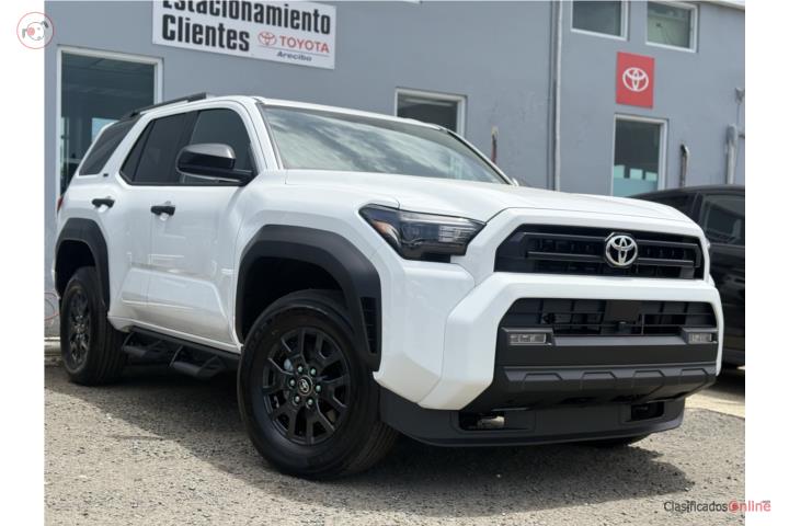 TOYOTA 4 RUNNER SR5 4x4 2026