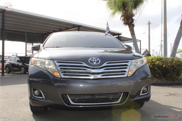 Toyota Venza LE 2014