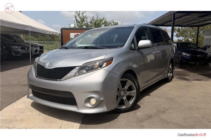 2017 Toyota Sienna SE 68K Millas IMPECABLE!
