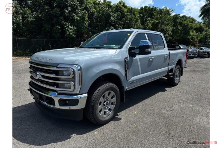 FORD F-250 KINGRANCH FX4