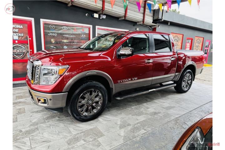 Nissan Titan Platinum 4x4 76Mil millas