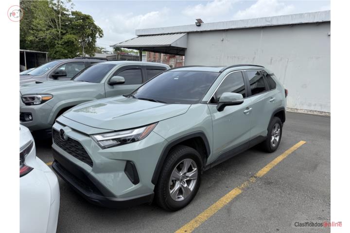 TOYOTA RAV4 XLE 2025
