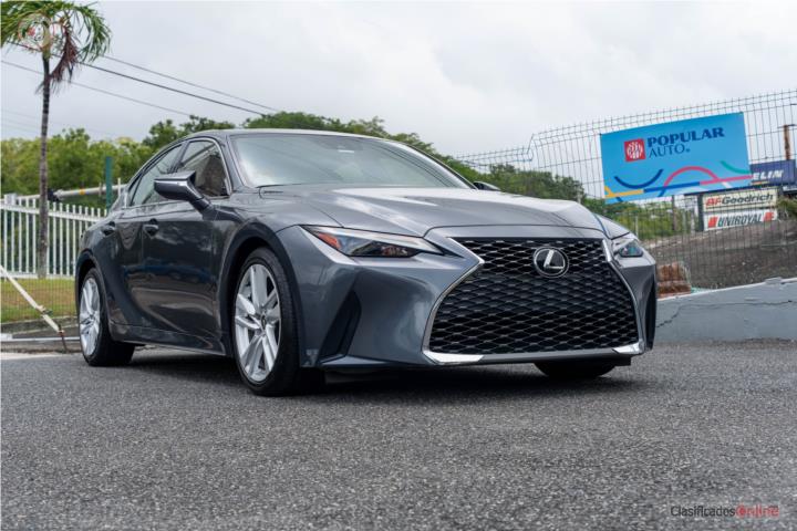 2023 Lexus IS 300 COMO NUEVO!