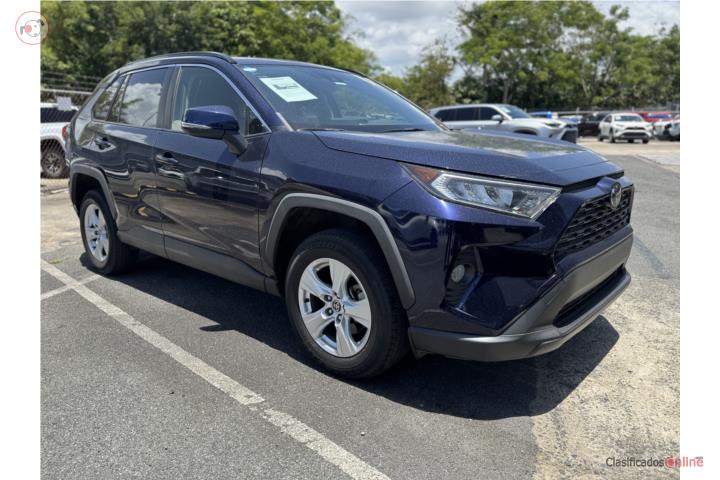 ¡Toyota Rav4 XLE 2021 - Sólo 14,072 millas!