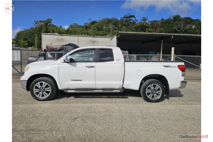 TOYOTA TUNDRA / SR5 / 4.0L V6