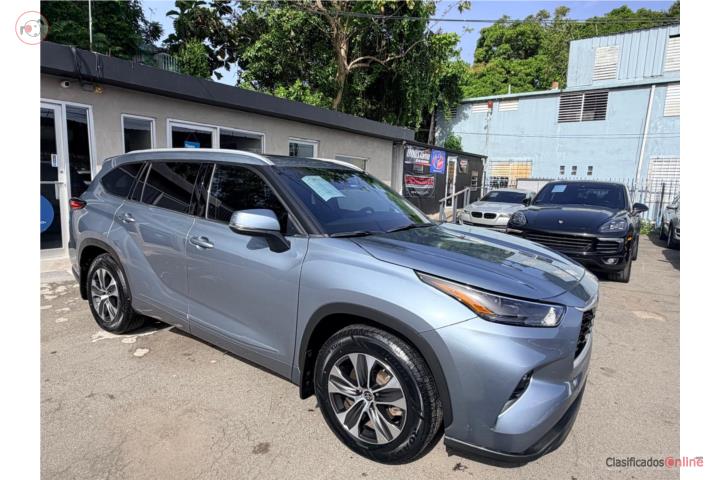 TOYOTA HIGHLANDER XLE 2022