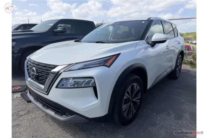 NISSAN ROGUÉ SV 2023 CON 20K MILLAS