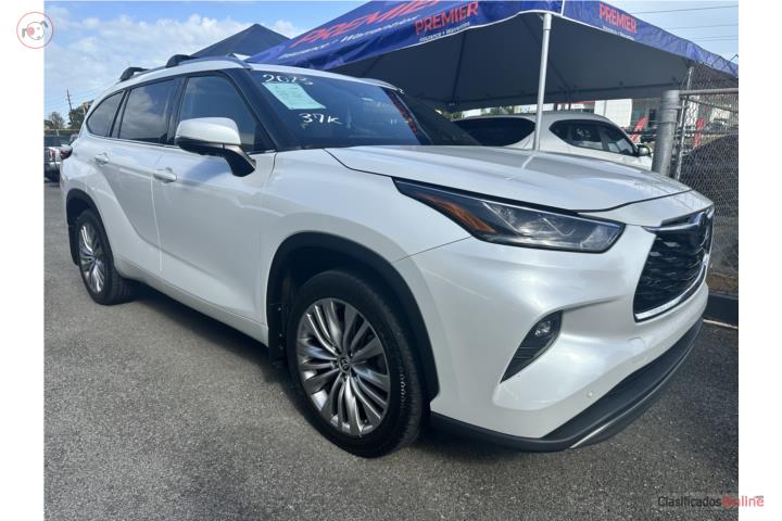 TOYOTA HIGHLANDER PLATINIUM 2023(SOLO 35K MIL