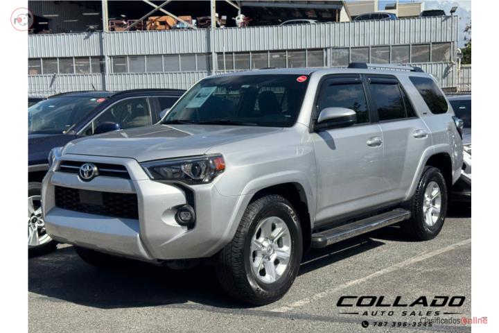 Toyota 4Runner SR5 2022 23k Millas Llama Ya