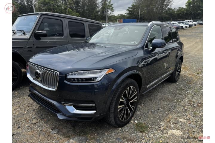 2023 Volvo XC90 Recharge Plug-in Hybrid AWD