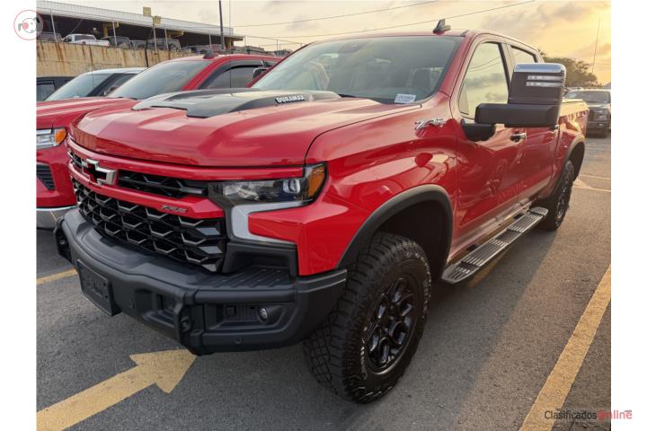 Silverado ZR-2 Bison Duramax