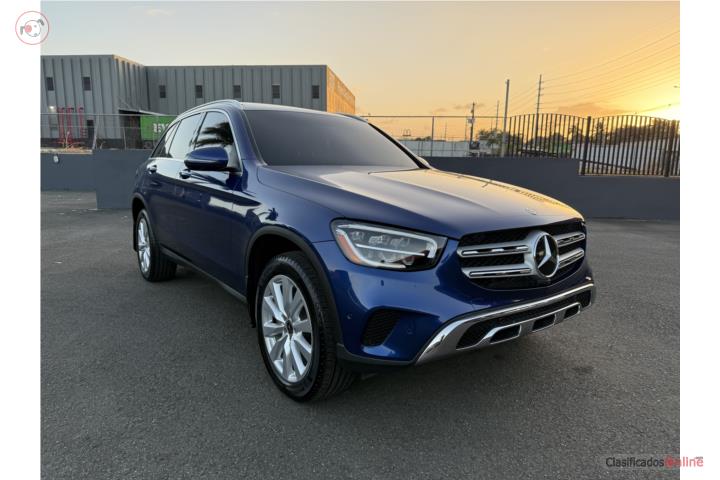 2020 Mercedes Benz GLC 300 ¡CLEAN CARFAX!