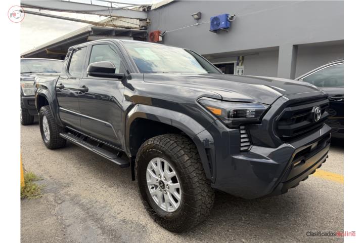 TOYOTA TACOMA SR 4X4 2024