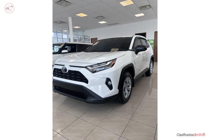 Toyota Rav4 LE 2024