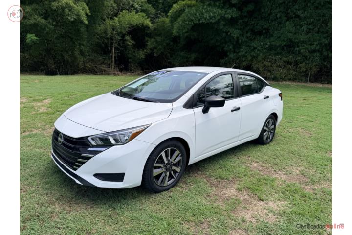 2024 NISSAN VERSA - COMO NUEVO