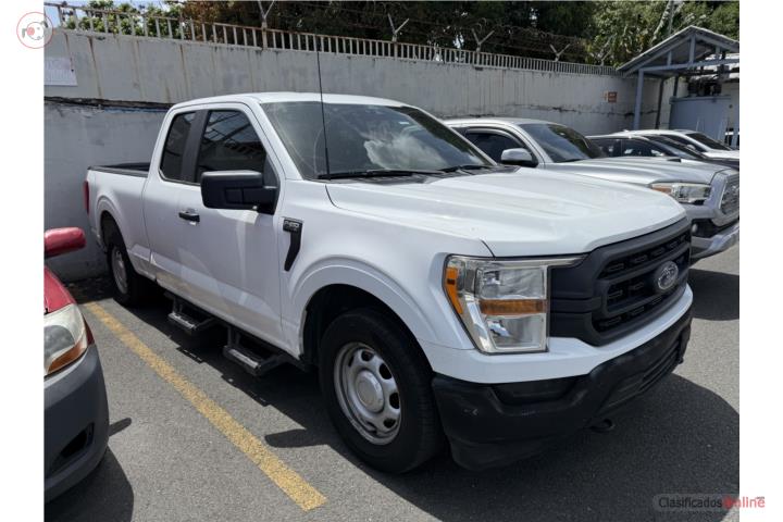 FORD F-151 XL CABINA Y MEDIA 2021