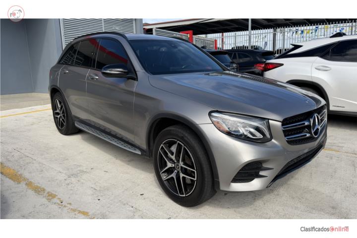 MERCEDES BENZ GLC300 2019 BIEN NUEVA
