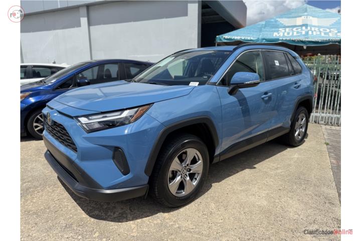 Toyota RAV4 XLE 2024
