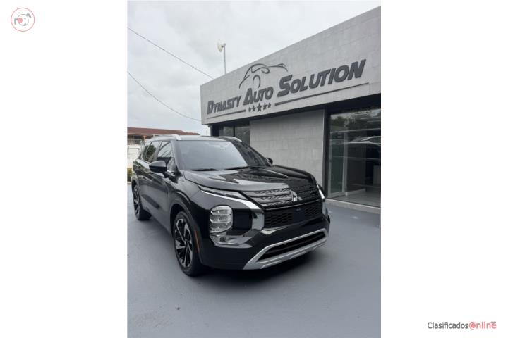 Mitsubishi Outlander SE 2024 COMO NUEVA