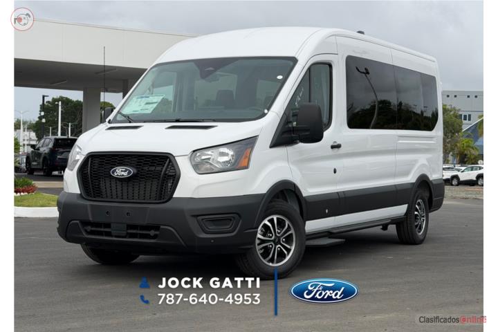 Ford Transit MR 350 15 Pasajeros 2026