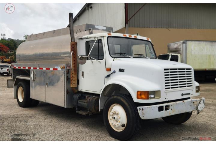 1998 International 4900 4x2 Fuel Truck