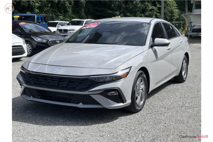 2025 Hyundai Elantra SE | POCO MILLAJE