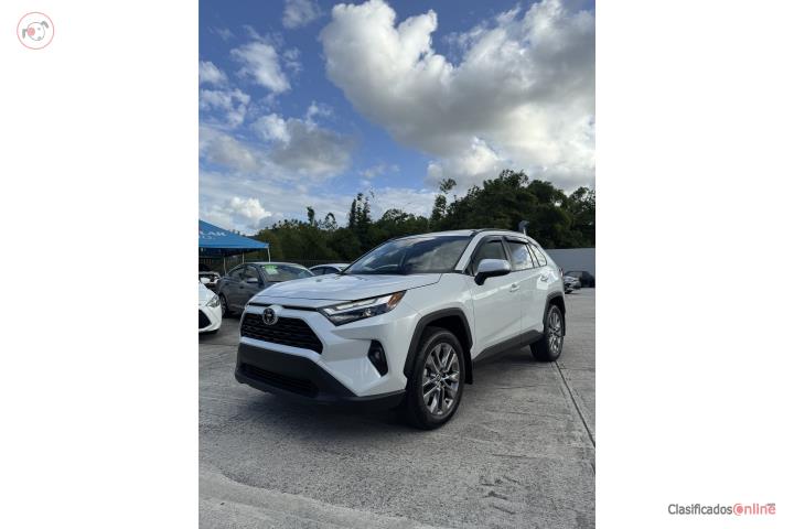 ?? Toyota RAV4 XLE Premium 2024 | 20k Millas