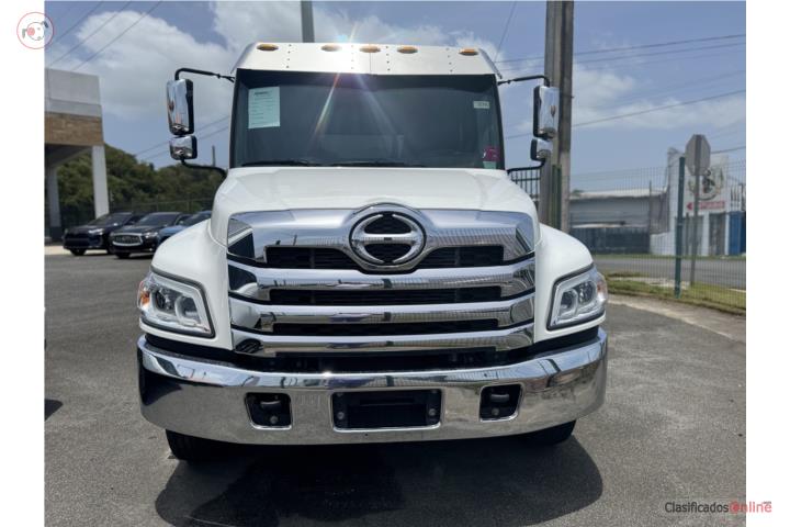 Hino Flatbed 2025