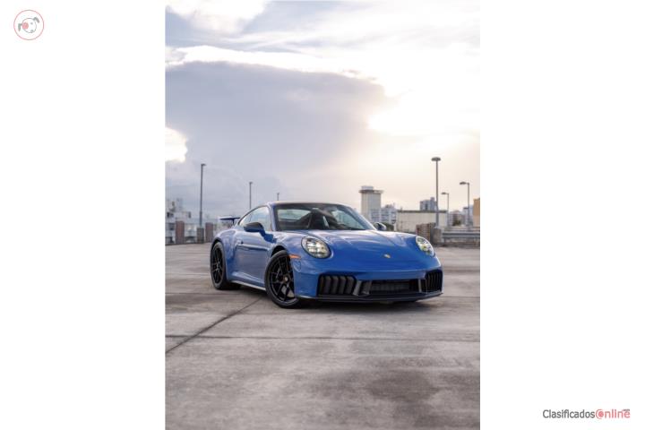 Porsche 911 GTS 2026 600mi Super Opcionado