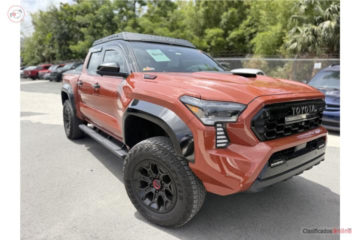 TACOMA TRD PRO 2024 / 15K MILLAS / CPO