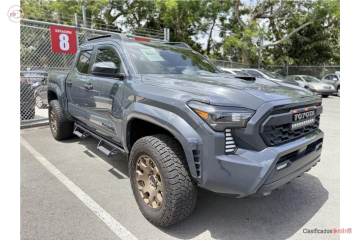 TACOMA TRD SPORT 4X4 2025 SOLO 13K MILLAS!!!!