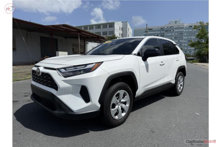 TOYOTA RAV4 LE 2025