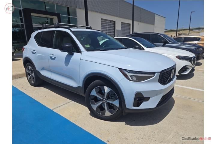2024 XC40 B5 AWD Plus Dark