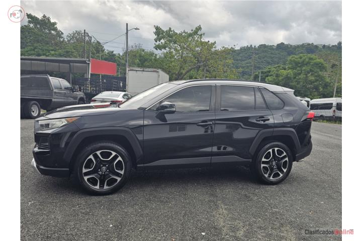 TOYOTA RAV4 ADVENTURE 4X4 33,000 MILLAS