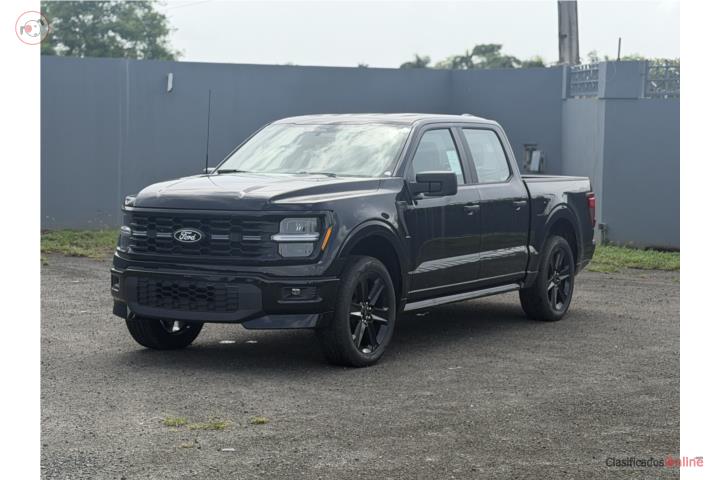 FORD F150 LOBO 4X4 V8 2026