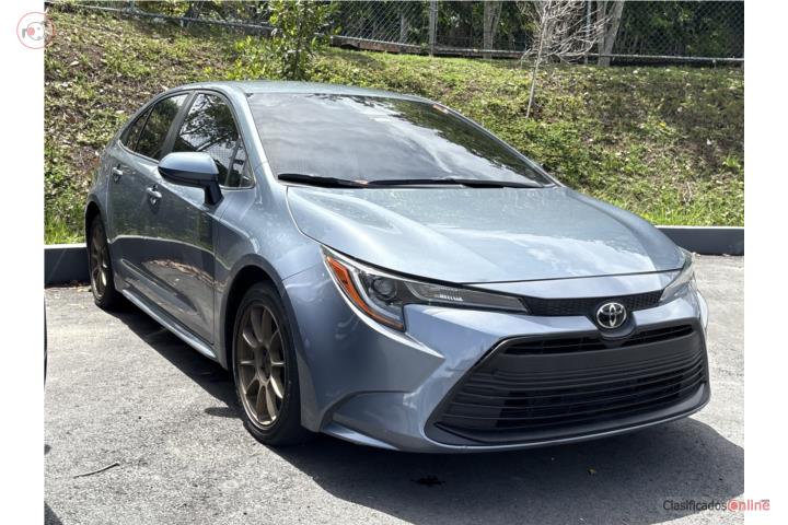 TOYOTA COROLLA LE 2023 CON AROS