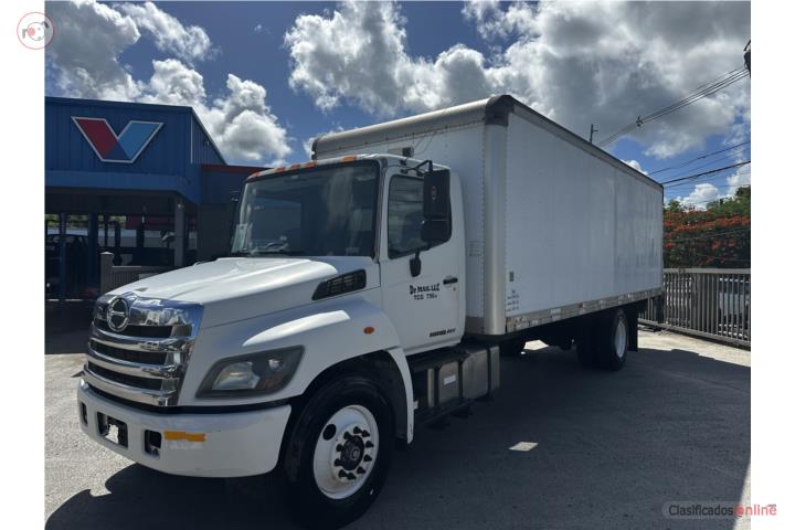 2017 HINO 338