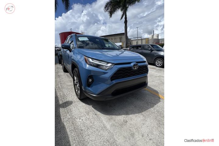 Toyota RAV4 XLE Premium 2025
