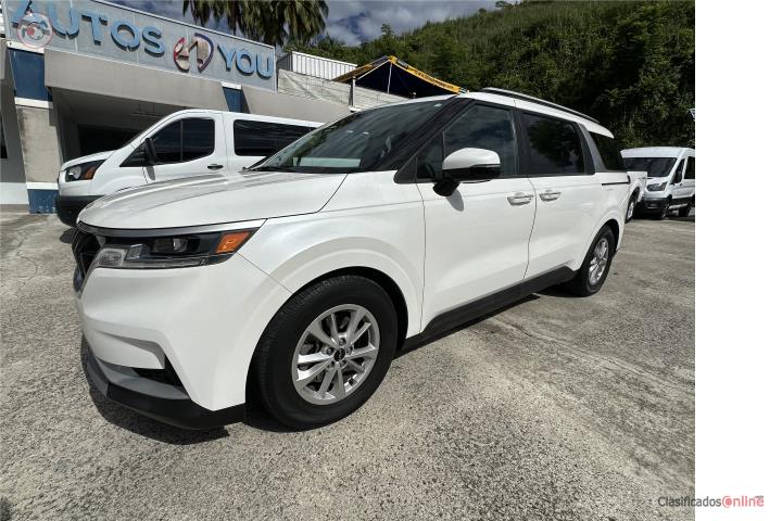 Kia carnival 2022 solo 40 mil millas