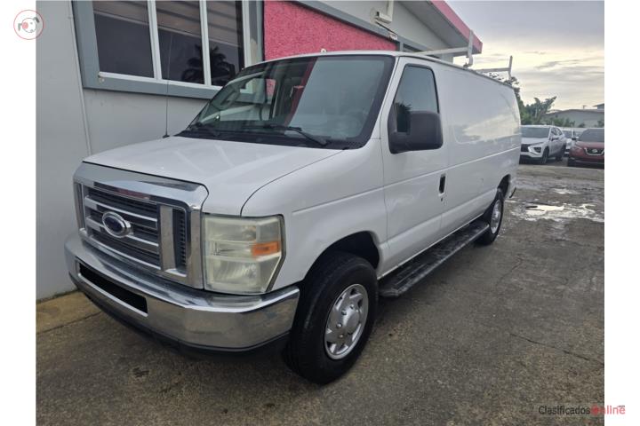 Ford Econoline 2010
