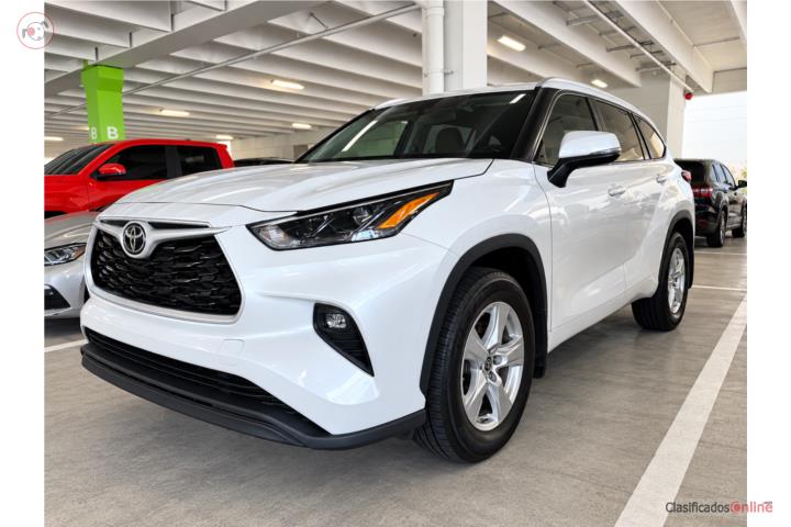 Toyota Highlander LE | Poco millaje