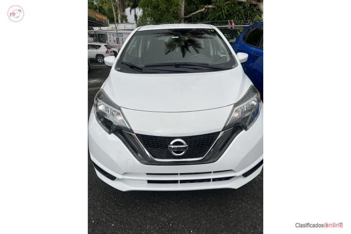 Versa Note SV Interiores Premium
