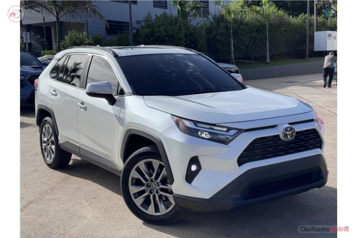 TOYOTA RAV4 XLE PREMIUM 2023