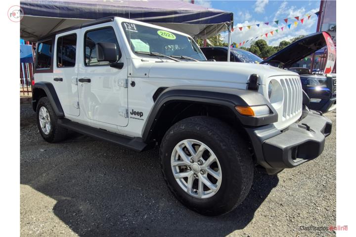 Jeep Wrangler Sport 2023 extra clean!