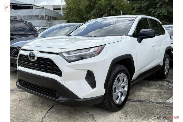 Toyota Rav4 LE 2024