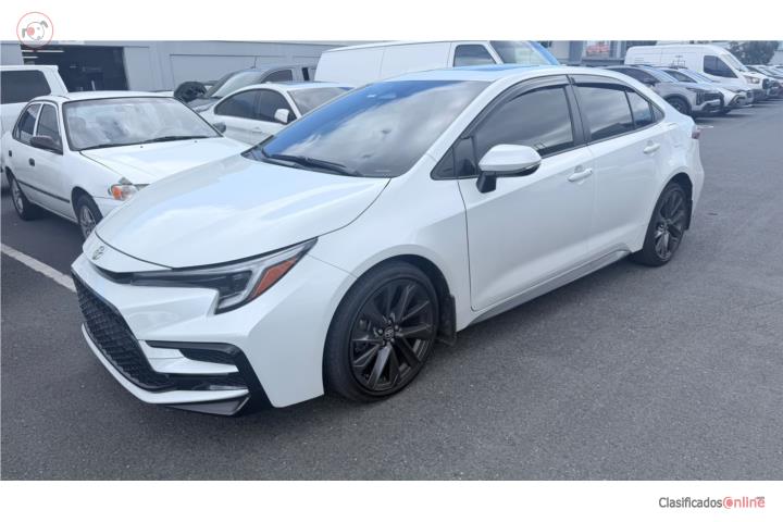 2025 Toyota Corolla XSE SOLO 15k Millas