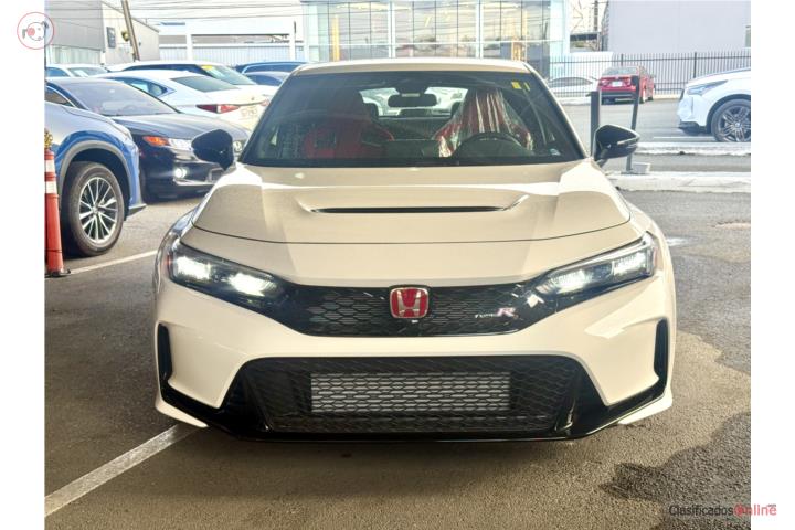 Honda Civic Type R 2026 only 450 millas