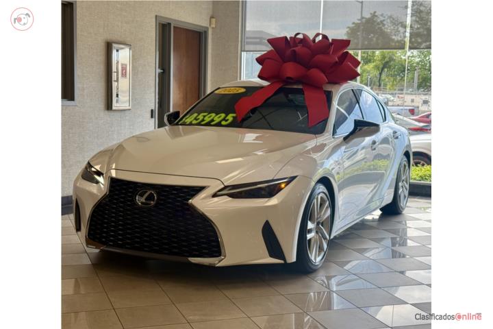 Lexus IS 300 2025 solo 14mil millas