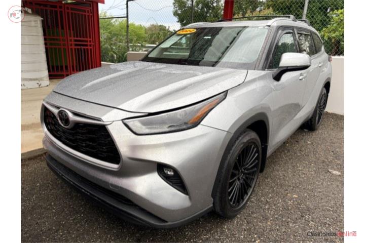 TOYOTA HIGHLANDER